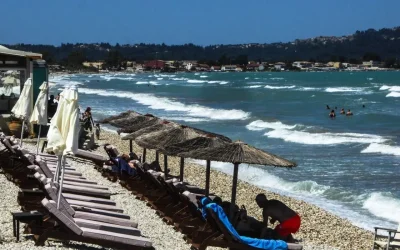 Υψηλές θερμοκρασίες και θυελλώδη μελτέμια πριν τις ισχυρές φθινοπωρινές κακοκαιρίες