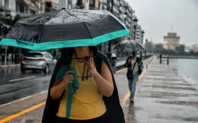 Αλλάζει ο καιρός: Έρχεται το πρώτο «φθινοπωρινό κύμα» με έντονες βροχές