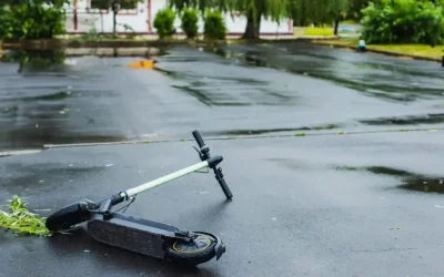 Αυτοκίνητο παρέσυρε 16χρονο στα Γλυκά Νερά: Σοβαρά τραυματισμένος ο ανήλικος οδηγός ηλεκτρικού πατινιού