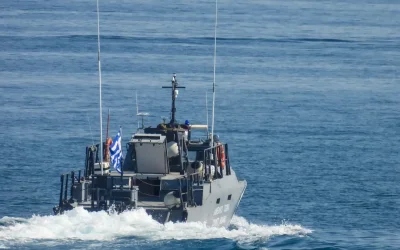 Εντοπισμός λέμβου με 37 μετανάστες νότια των Καλών Λιμένων της Κρήτης
