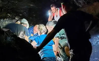 Γυναίκα έπεσε σε σπήλαιο βάθους πέντε μέτρων στη Σέριφο, την απεγκλώβισε η πυροσβεστική