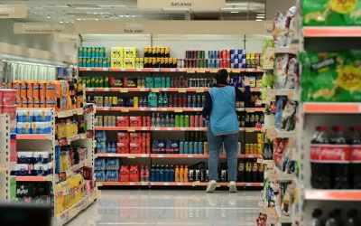 Η ακρίβεια στα σούπερ μάρκετ επιμένει παρά τις εξαγγελίες