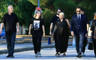 Η δίκη για τα Τέμπη: «Η κόρη μου πέθανε αβοήθητη μέσα σε ένα βαγόνι» – Συγκλόνισε η οικογένεια της Κλαούντια Λάτα