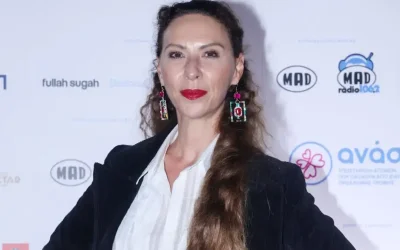 Η Δώρα Χρυσικού καταγγέλλει διαδικτυακή απάτη με AI φωτογραφία: «Αγριευτικό και τραυματικό»