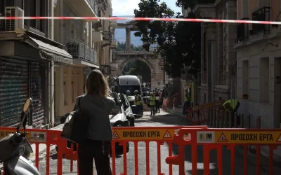 Η έκρηξη στην Πλάκα: Οι έρευνες εστιάζουν σε διαρροή φυσικού αερίου στον δεύτερο όροφο