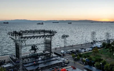 Η συναυλία του Αντώνη Ρέμου στη Θεσσαλονίκη διχάζει για το άγαλμα του Μεγάλου Αλεξάνδρου