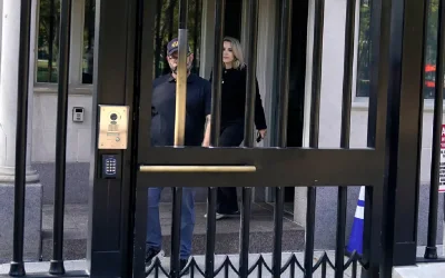 ΗΠΑ: CNN, MS NOW και Politico προσφεύγουν στη δικαιοσύνη για τον αποκλεισμό τους από τον Λευκό Οίκο