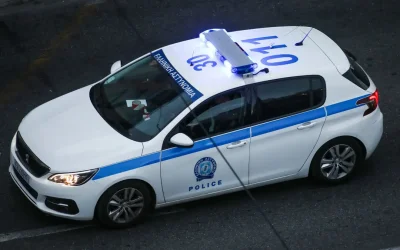 Νέα Σμύρνη: Συνελήφθη 45χρονος με περίστροφο κάτω από το πουκάμισο έξω από το σπίτι της συζύγου του