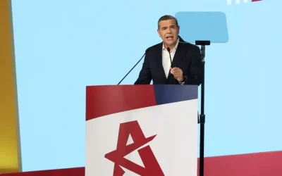 Ο Αλέξης Τσίπρας παραχωρεί συνέντευξη Τύπου στη ΔΕΘ εν μέσω αντιπαράθεσης για τα οικονομικά προγράμματα