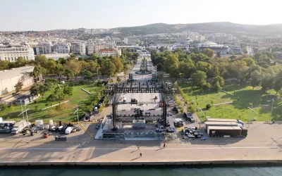 Ο Αντώνης Ρέμος «δονεί» τη Θεσσαλονίκη σε επετειακή συναυλία
