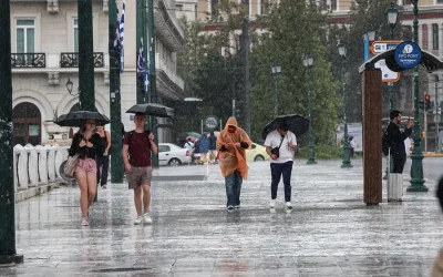 Ο καιρός την Τετάρτη: Βροχές, καταιγίδες και πτώση θερμοκρασίας σε πολλές περιοχές