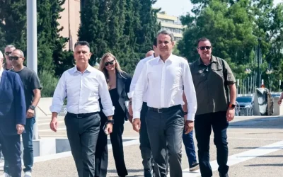 Ο πρωθυπουργός στη ΔΕΘ με πακέτο 2 δισ. ευρώ: Στοχεύει σε κοινωνικές ομάδες και συγκρούεται με την αντιπολίτευση