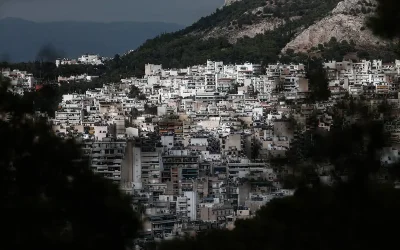 Οι τιμές των ακινήτων συνεχίζουν να ανεβαίνουν, με την περιφέρεια να πρωτοστατεί