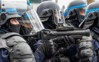 Θύελλα αντιδράσεων στη Γαλλία για νομοσχέδιο περί χρήσης όπλου από την αστυνομία