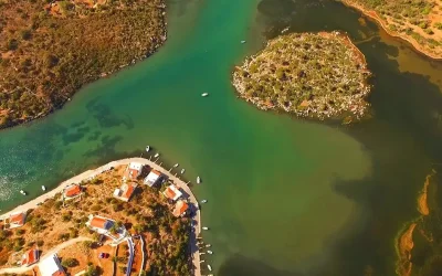 Το ελληνικό φιόρδ της Λακωνίας: Ένα σπάνιο τοπίο με ιστορία και γεύσεις