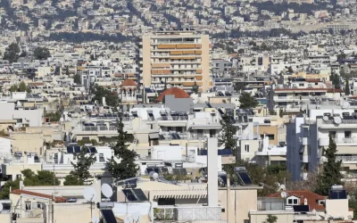 «Αποθήκες ύπνου» για μετανάστες στο κέντρο της Αθήνας: Στο στόχαστρο της ΕΛΑΣ ιδιοκτήτες που εκμεταλλεύονται διαμερίσματα