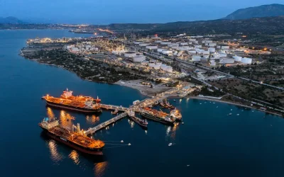 Έκρηξη σε διυλιστήριο της Motor Oil στους Αγίους Θεοδώρους: Δύο τραυματίες σε σοβαρή κατάσταση