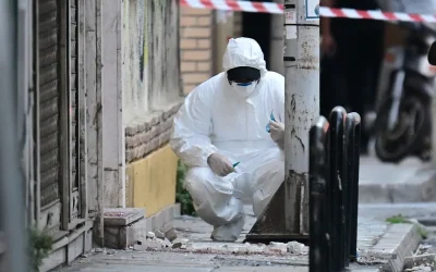 Έκρηξη στον Κολωνό: Ναρκωτικά και εκρηκτικός μηχανισμός στην ίδια τσάντα