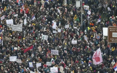 Η δημόσια τηλεόραση της Σερβίας ζήτησε συγγνώμη για χρόνια μονομερούς ενημέρωσης