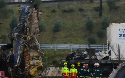 Η εισαγγελία Πρωτοδικών Λάρισας ζητά άμεσες εκταφές σορών θυμάτων των Τεμπών