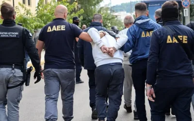 Η μαφία του χαλκού «ξηλώνει» τη χώρα: Από τα καλώδια του ΟΣΕ μέχρι την τραγωδία στην Πλάκα