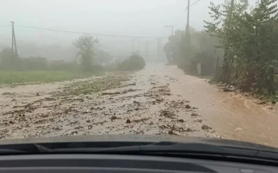 Ηλικιωμένος τραυματίας απεγκλωβίστηκε με λέμβο στον Πλατανιά Μαγνησίας εν μέσω κακοκαιρίας