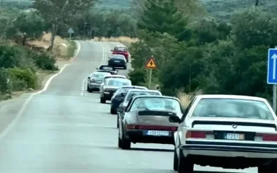 Ιστορικά αυτοκίνητα περιηγήθηκαν στον Μυστρά και τη Λακωνία