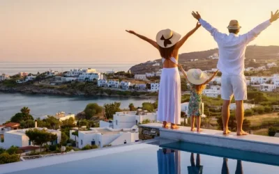 Ο ελληνικός τουρισμός στην παγίδα των ρεκόρ: Τζίροι στα ύψη, κέρδη στα τάρταρα