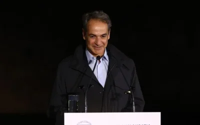Ο πρωθυπουργός από τον Λευκό Πύργο: Φωτίζουμε ολόκληρη τη Θεσσαλονίκη και τη Μακεδονία