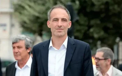 Ο Ραφαέλ Γκλυκσμάν υποψήφιος των σοσιαλδημοκρατών για τις προεδρικές εκλογές στη Γαλλία