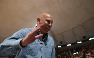 Οι Νίκος Γκάλης και Ρίτσαρντ Σιάο αποθεώθηκαν στην είσοδο του Αλεξανδρείου για τον αγώνα του Άρη