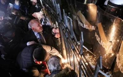 Πολιτική κρίση στην Πολωνία: Ο πρόεδρος διέκοψε ταξίδι και επενέβη στο Συνταγματικό Δικαστήριο