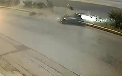 Θανατηφόρο τροχαίο στη λεωφόρο Θηβών: Δύο νεκροί μετά την πρόσκρουση μηχανής σε κολόνα