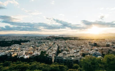 Το πραγματικό κόστος στέγης στην Αττική: Πόσα απορροφά από το εισόδημα