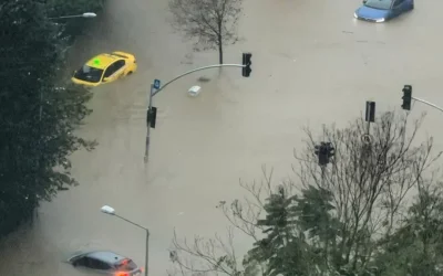 Τραγωδία στην Αττάλεια από ανεμοστρόβιλο, πλημμύρες στην Κωνσταντινούπολη
