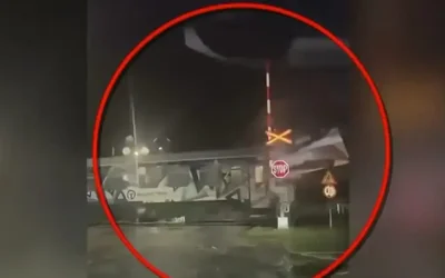 Τρένο πέρασε με ανοιχτή μπάρα σε διάβαση της Λάρισας