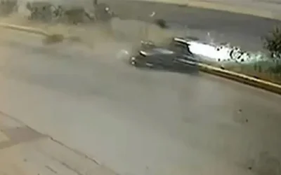 Τροχαίο δυστύχημα στη λεωφόρο Θηβών: Δύο νεκροί νέοι μετά από πρόσκρουση σε κολώνα