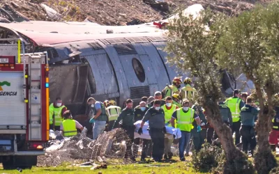 Βαρύ πένθος στην Ισπανία μετά τη σιδηροδρομική τραγωδία με 68 νεκρούς