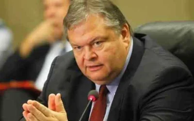 Βενιζέλος: Βγήκε από το νοσοκομείο – Αναρρώνει από τον κορονοϊό στο σπίτι του