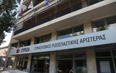 ΣΥΡΙΖΑ: Πρωτοφανής «μονομαχία» στα σκαλιά της Κουμουνδούρου