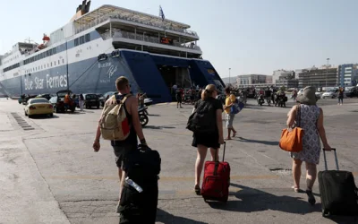 Λιμάνι Πειραιά: Έληξε το απαγορευτικό – Χάος στο λιμάνι του Πειραιά