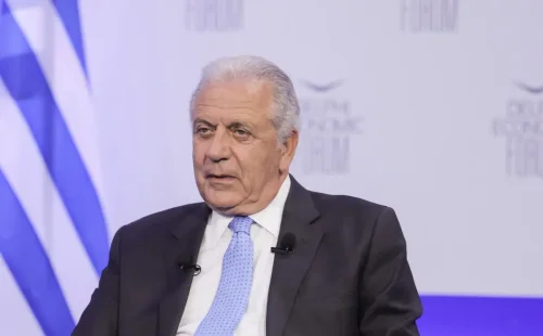 Qatargate: Ένταλμα των βελγικών αρχών για τον Δημήτρη Αβραμόπουλο – Ζητά άρση ασυλίας ο ίδιος