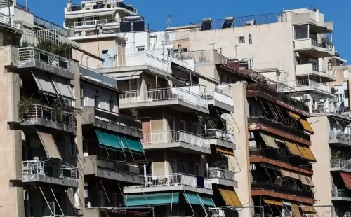 Μπλόκο στη βραχυχρόνια μίσθωση: Δικαστική απόφαση «σταθμός» για πολυκατοικίες