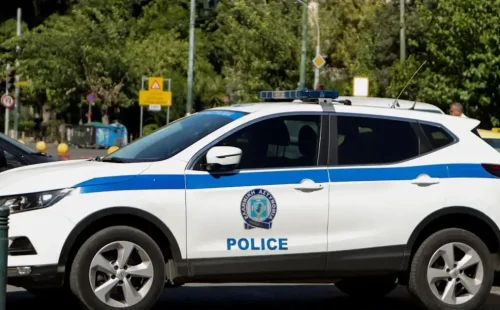 Επίθεση με μαχαίρι στον Άγιο Δημήτριο: Ξεσπά η μητέρα του 18χρονου θύματος