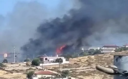 Φωτιά στη Λαυρεωτική: Μηνύματα 112 για εκκένωση Αγίας Μαρίνας και Τσονίμα