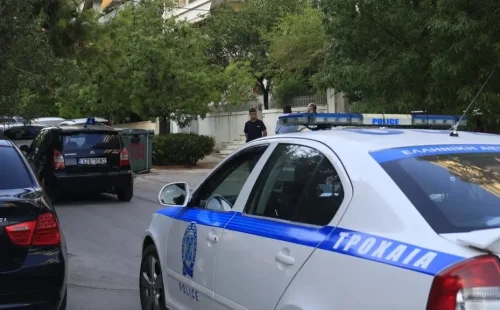Γυναικοκτονία στη Νέα Σμύρνη: Ο 48χρονος δράστης είχε στήσει καρτέρι, άγνωστη η σχέση του με το θύμα