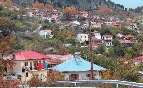 Η Χρυσομηλιά Μετεώρων «σπάει» το δημογραφικό αδιέξοδο με πολύτεκνες οικογένειες