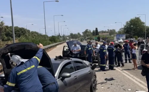 Καραμπόλα στην είσοδο της υποθαλάσσιας σήραγγας Ακτίου: Φορτηγό συγκρούστηκε με τρία αυτοκίνητα,