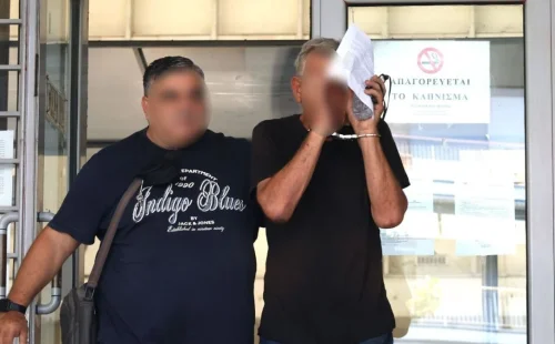 Βίντεο ντοκουμέντο από τη δράση του 59χρονου εμπρηστή στη Σίνδο