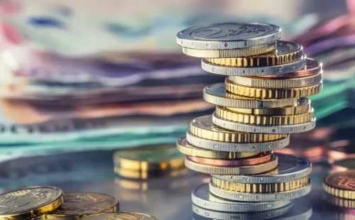 Τα νέα μέτρα της κυβέρνησης από τη ΔΕΘ αναλυτικά: «Κουμπαράς» για τη νέα γενιά, αυξήσεις και επιδόματα